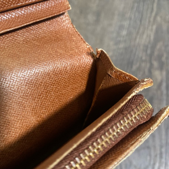 LOUIS VUITTON Monogram Porte Monnaie Billets Tresor Bifold Wallet - Picture 9 of 11